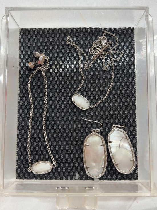 Kendra Scott Jewelry - Kendra Scott Set
